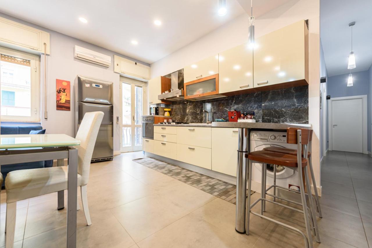 Apartment Via Mario Ruta 31 Naples